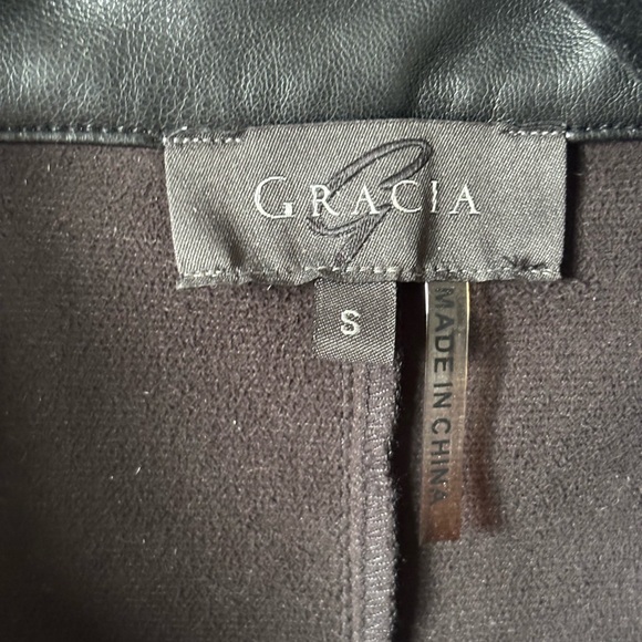 Gracia black leather shirt jacket - Picture 3 of 4